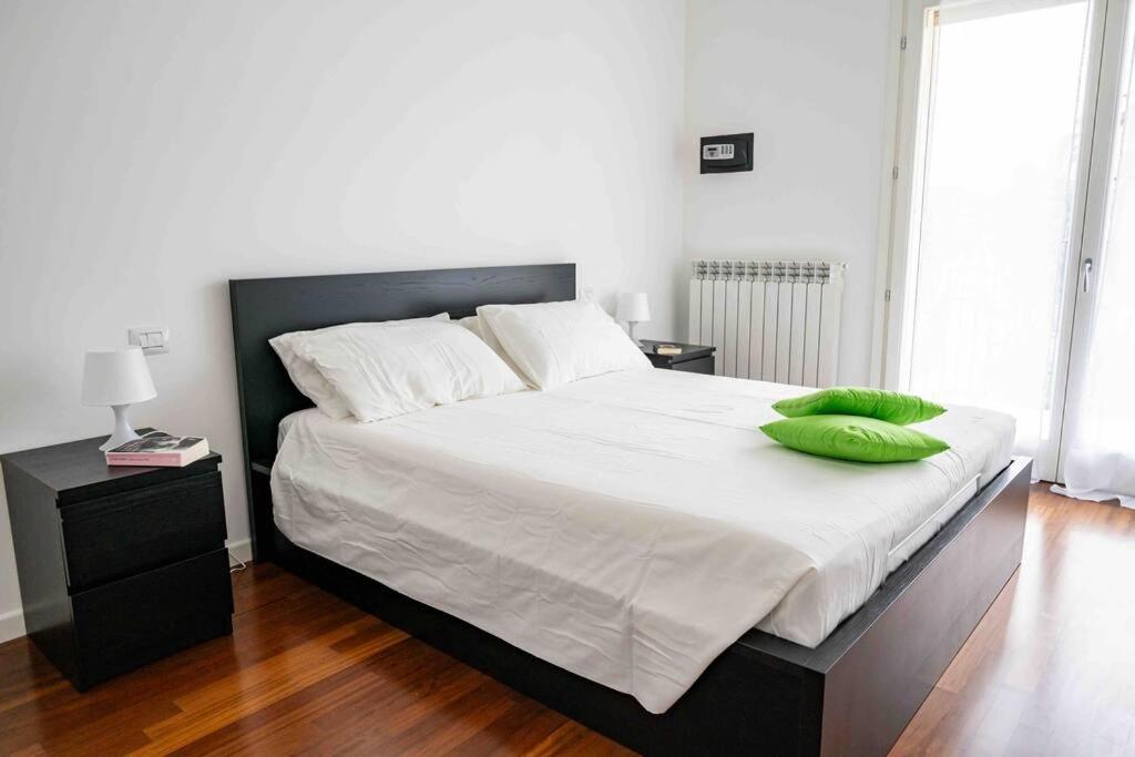 Luminoso Trilocale Affori Centro Apartment Милано Екстериор снимка